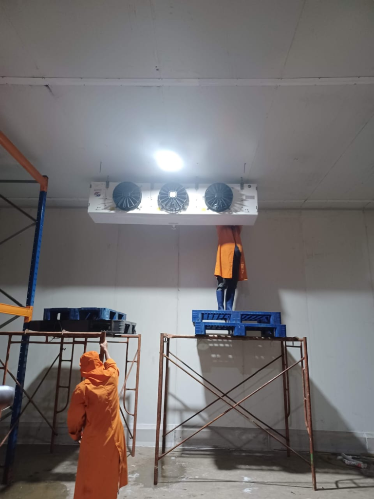 Mounting Evaporator High Ceiling Cold Room